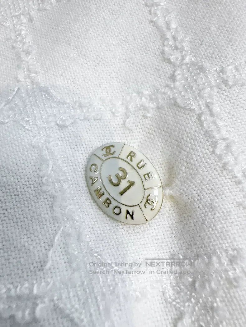 Chanel Chanel White diamond check short-sleeved T-shirt Size XS / US 0-2 / IT 36-38 - 4 Thumbnail