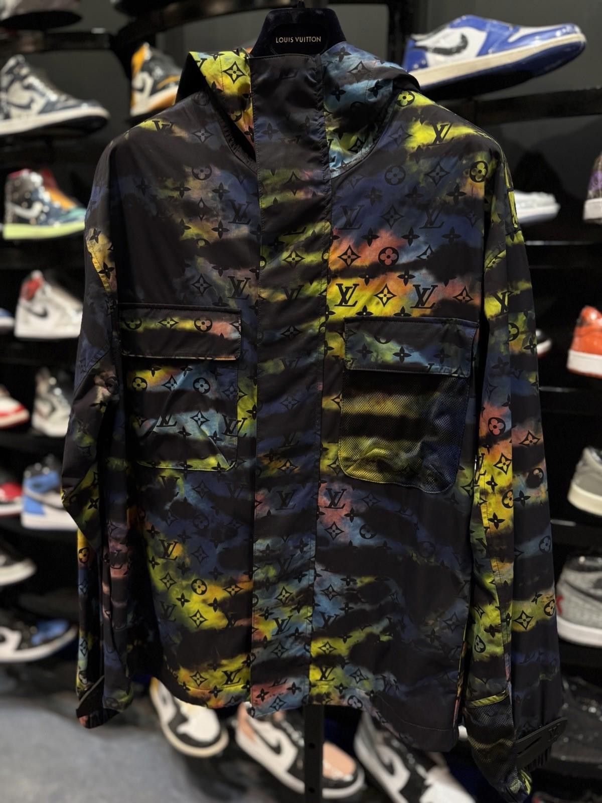 Louis Vuitton Louis Vuitton Monogram Reversible Windbreaker $3300 (48) Size US L / EU 52-54 / 3 - 6 Thumbnail