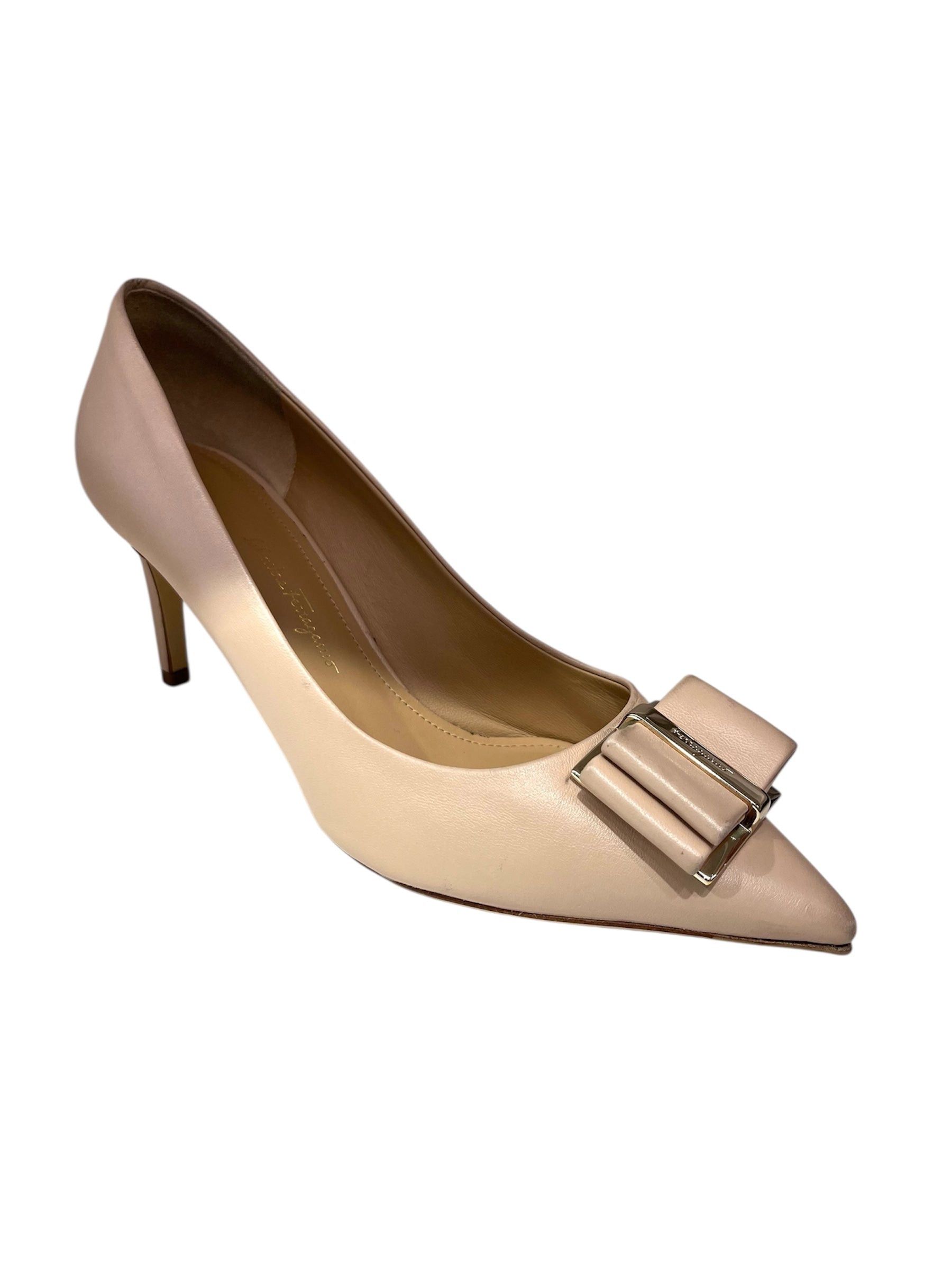 Ferragamo Bow Leather Pumps SIZE 9