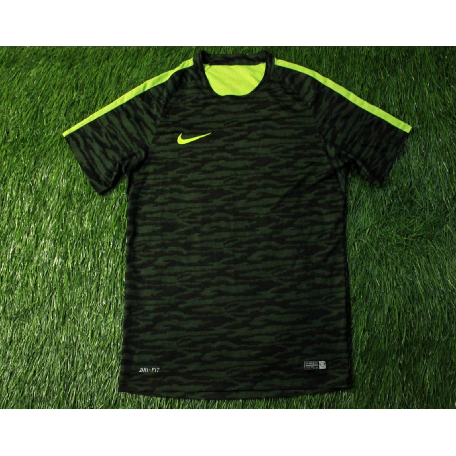 Nike Nike Dri-FIT Football Shirt Men Size S Dark Green Neon - Nike Flash Jersey, Short Sleeve, Crew Neck, Polyester, 2010s Football Tee Size US S / EU 44-46 / 1 - 2 Thumbnail