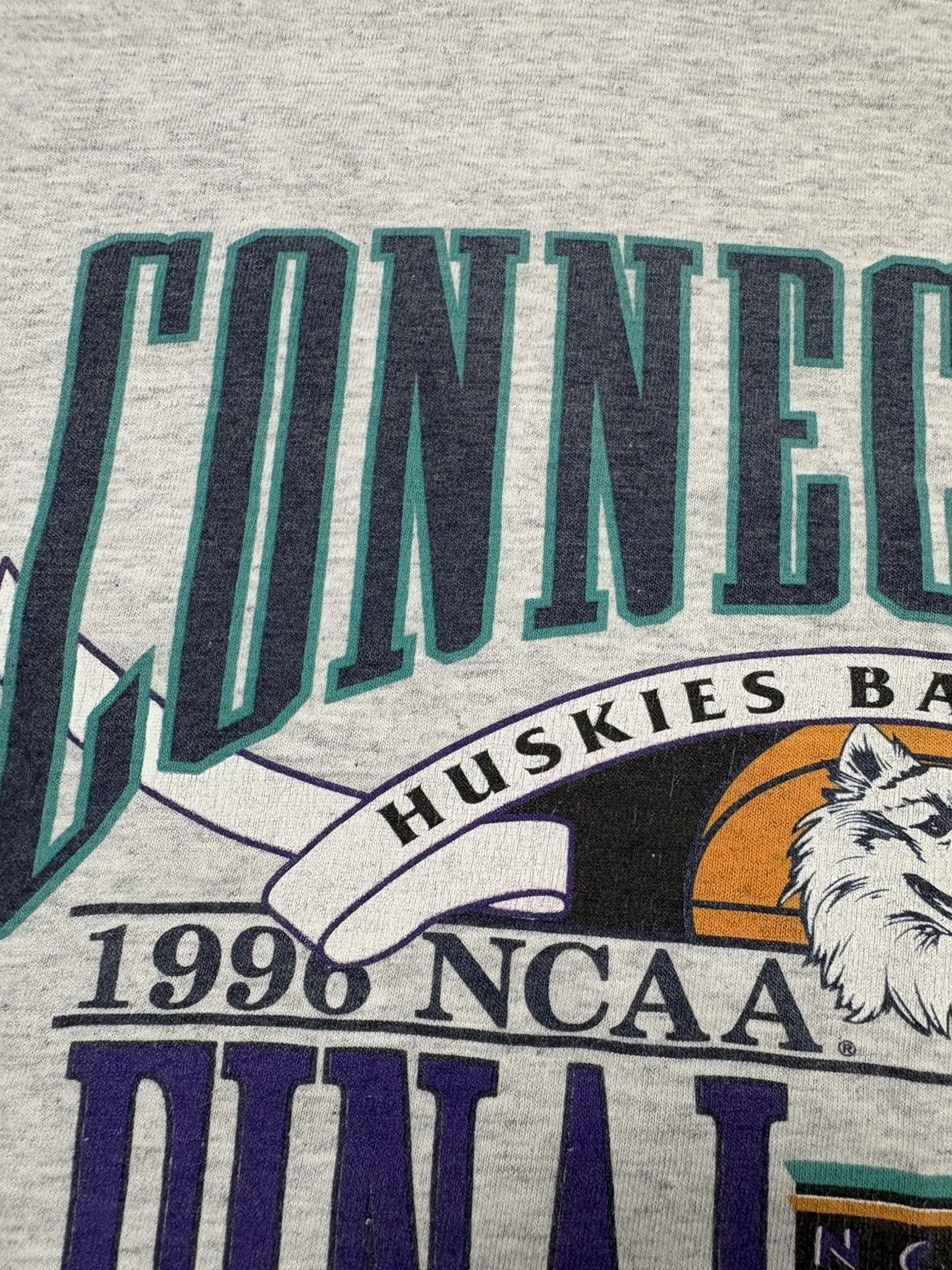 NCAA Vintage 1996 UConn Huskies NCAA Women’s Final Four T-Shirt L Size US L / EU 52-54 / 3 - 7 Thumbnail