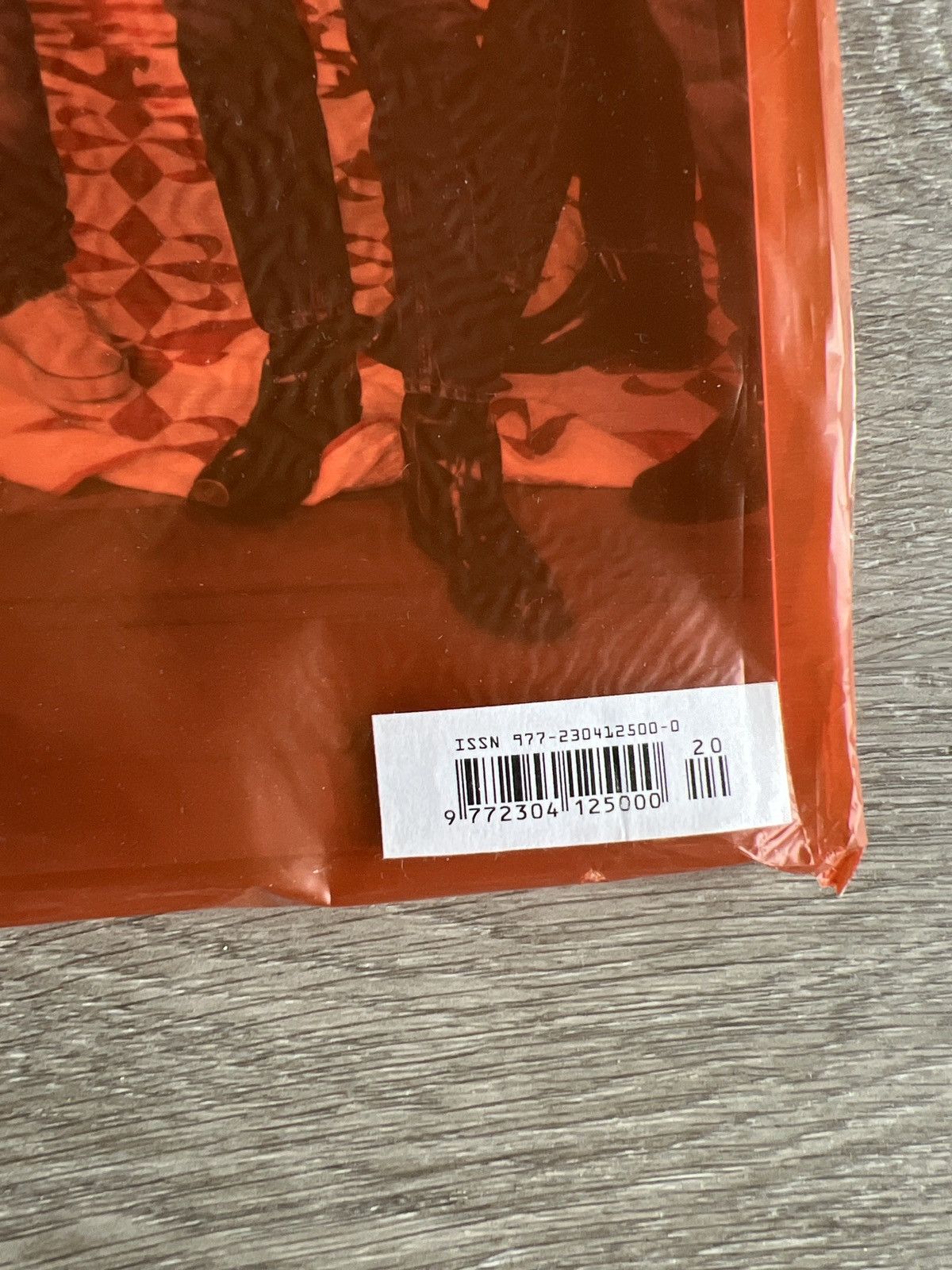 Hypebeast HYPEBEAST x OFF—WHITE “DO NOT OPEN” issue x Size ONE SIZE - 5 Thumbnail