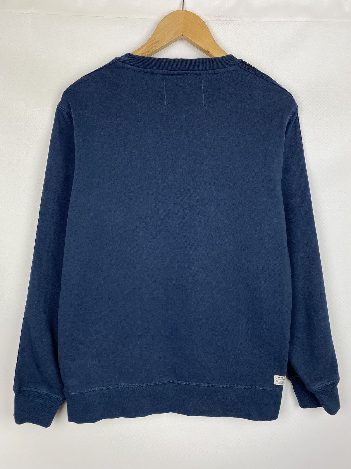 Diesel Diesel men’s crew neck sweatshirt pullover size M navy Size US M / EU 48-50 / 2 - 13 Thumbnail