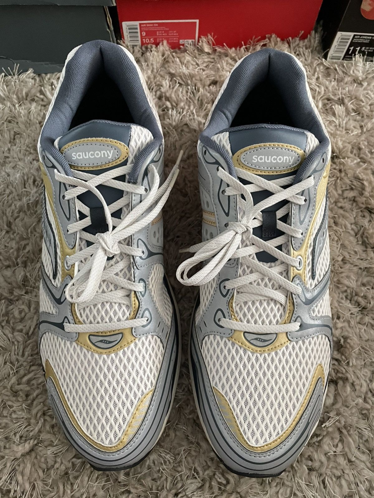 Saucony Saucony Progrid Triumph 4 ‘Fabricated Future’ Size US 14 / EU 47 - 5 Thumbnail