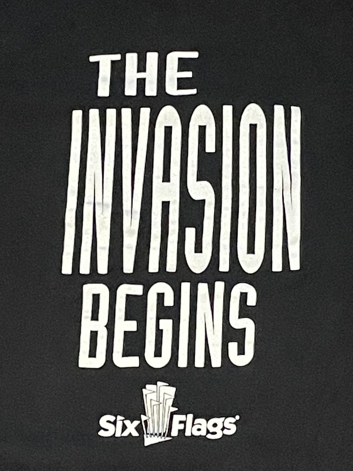 Vintage 2000 Marvin the Martian Six Flags Tshirt Size US L / EU 52-54 / 3 - 3 Thumbnail