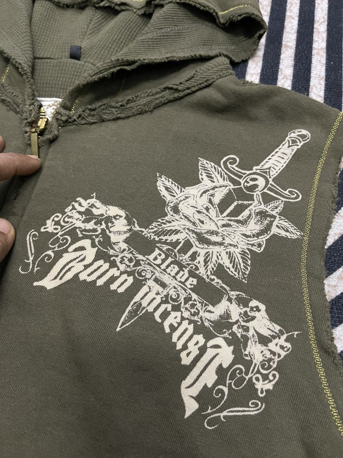 If Six Was Nine 2000s IFSIXWASNINE STYLE “BLADE BORN TO INCENSE”SLEEVELESS Size US M / EU 48-50 / 2 - 8 Thumbnail