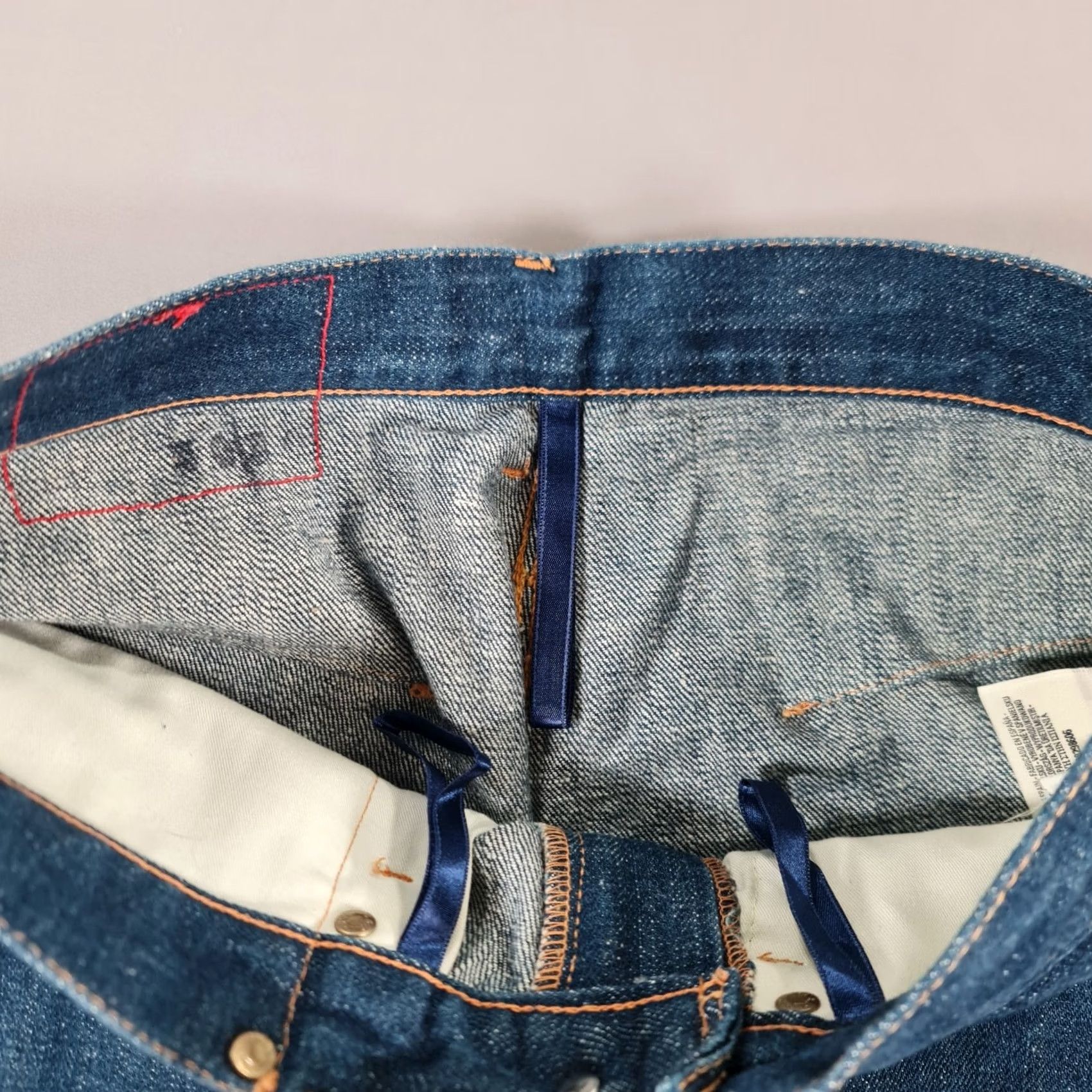 Levi's VINTAGE Levi's Engineered Shorts Denim Blue Bermuda 5-Pocket W30 Mens Distressed Leather? (adjust for accuracy) Size US 30 / EU 46 - 4 Thumbnail