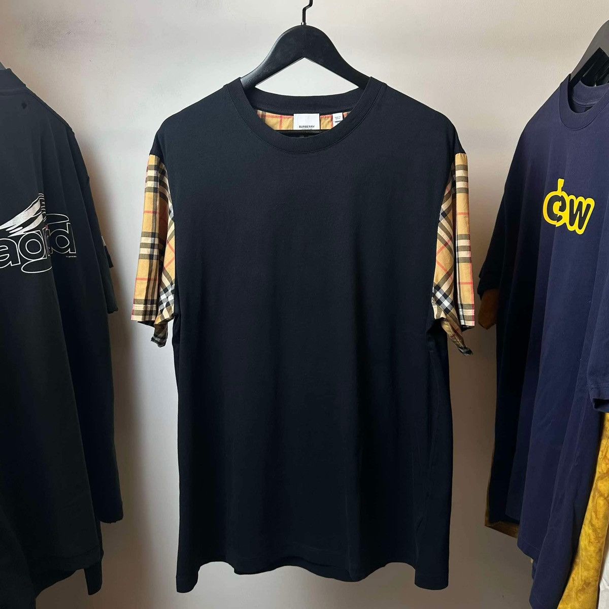 Burberry BURBERRY CHECK NOVA T SHIRT Size US L / EU 52-54 / 3 - 1 Thumbnail
