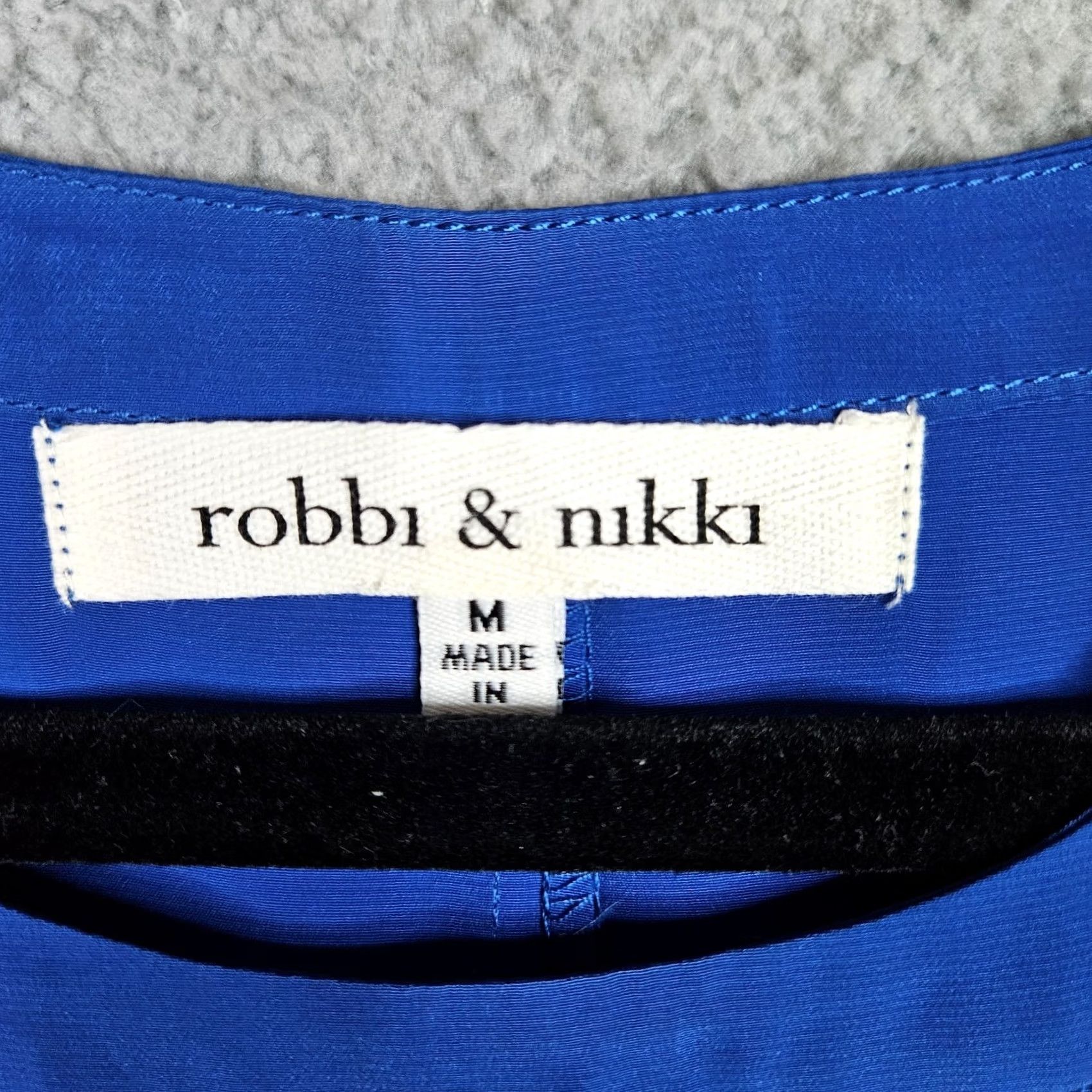 Vintage Robbi & Nikki Blouse Women’s Satin Blue Short Sleeve Round Neck Size M Regular Size M / US 6-8 / IT 42-44 - 5 Thumbnail