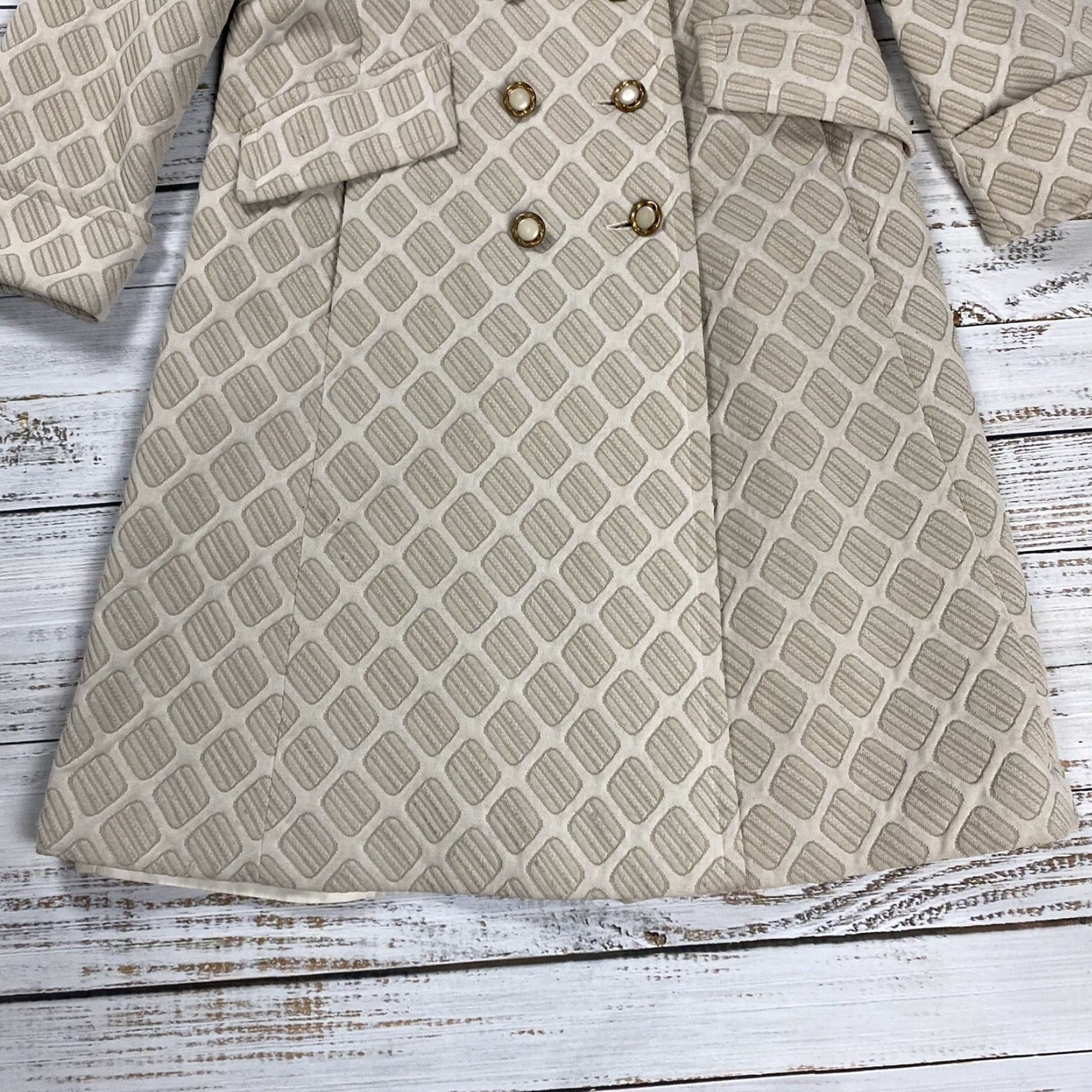 Vintage VTG 60S 70S WOMENS COAT Abstract Pattern Polyester Beige Gold Button MED Size M / US 6-8 / IT 42-44 - 3 Thumbnail