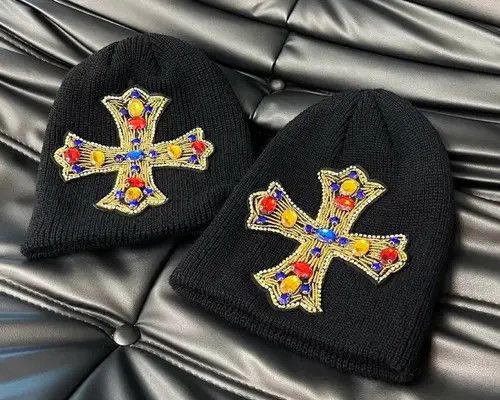 Other Avant garde retro huge rhinestone cross knitted beanie hat Size ONE SIZE - 6 Thumbnail