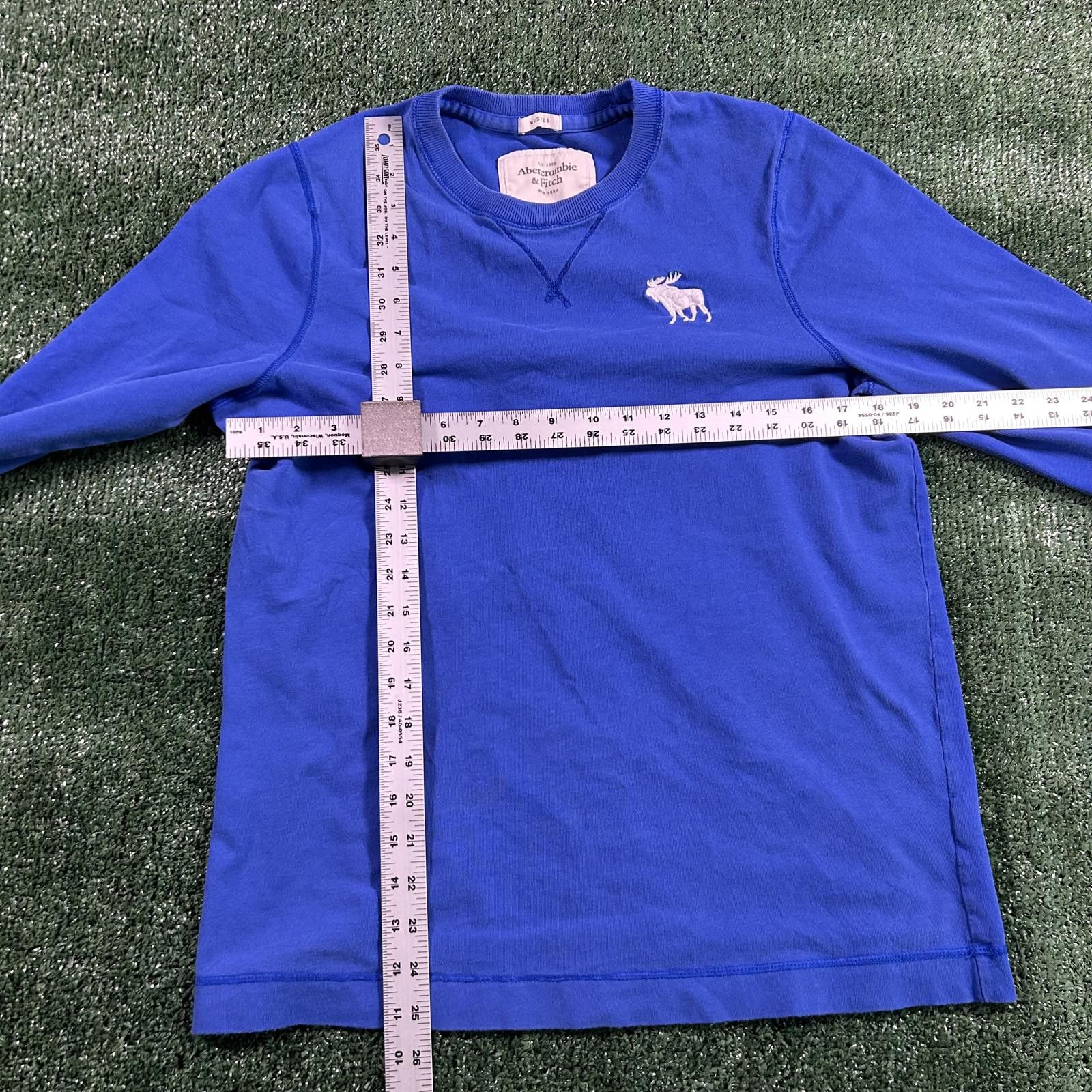 Abercrombie & Fitch Men's Blue Crewneck Sweatshirt with Embroidered Logo. XL Size US XL / EU 56 / 4 - 3 Thumbnail