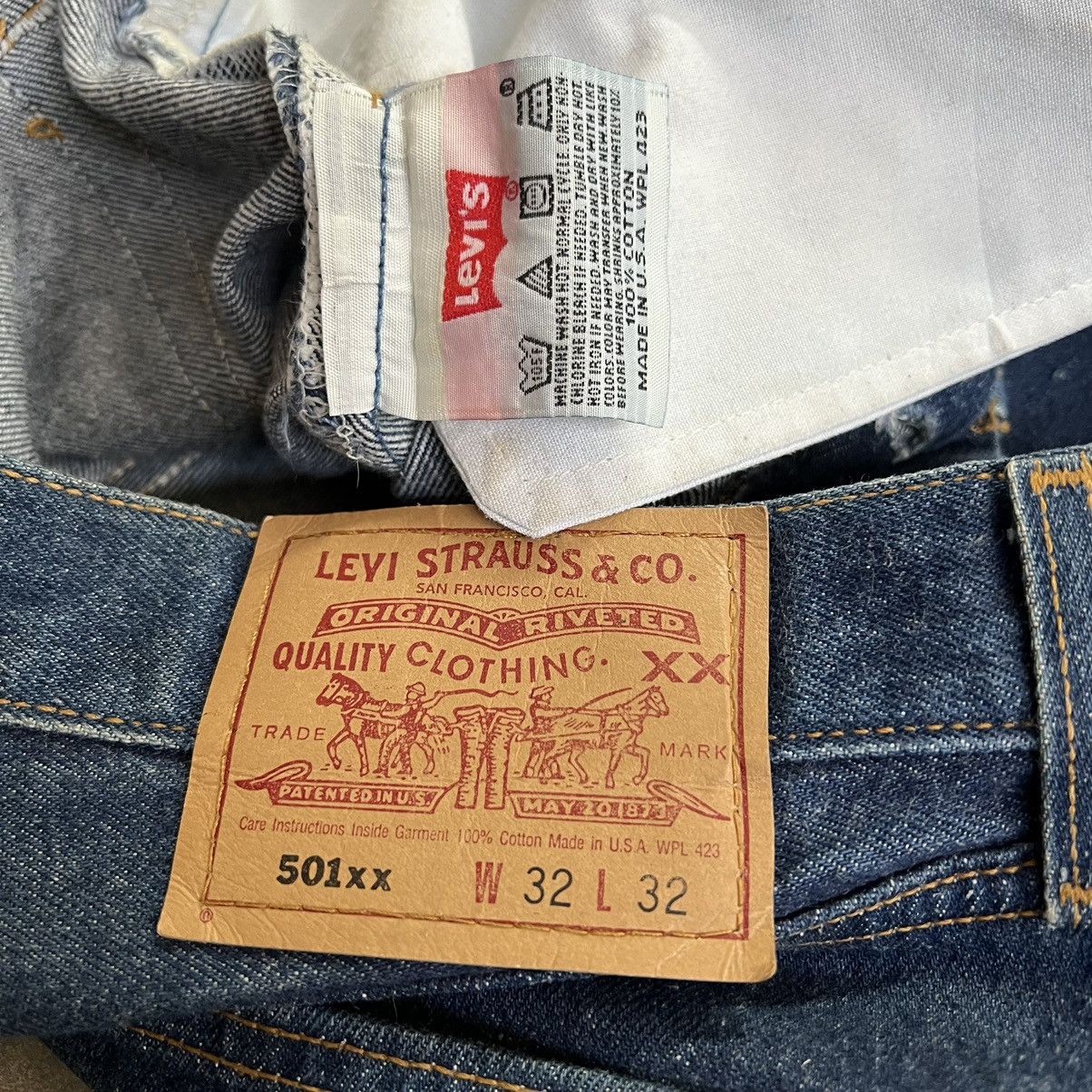 Vintage 90’s Levi’s 501 🇺🇸 Straight-Leg Denim Jeans