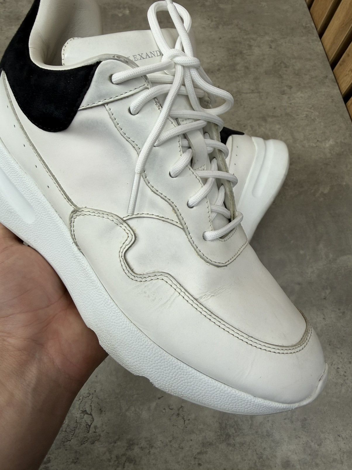 Alexander McQueen Alexander McQueen Oversized White Leather Sneakers Size 38 Size US 8 / IT 38 - 10 Thumbnail