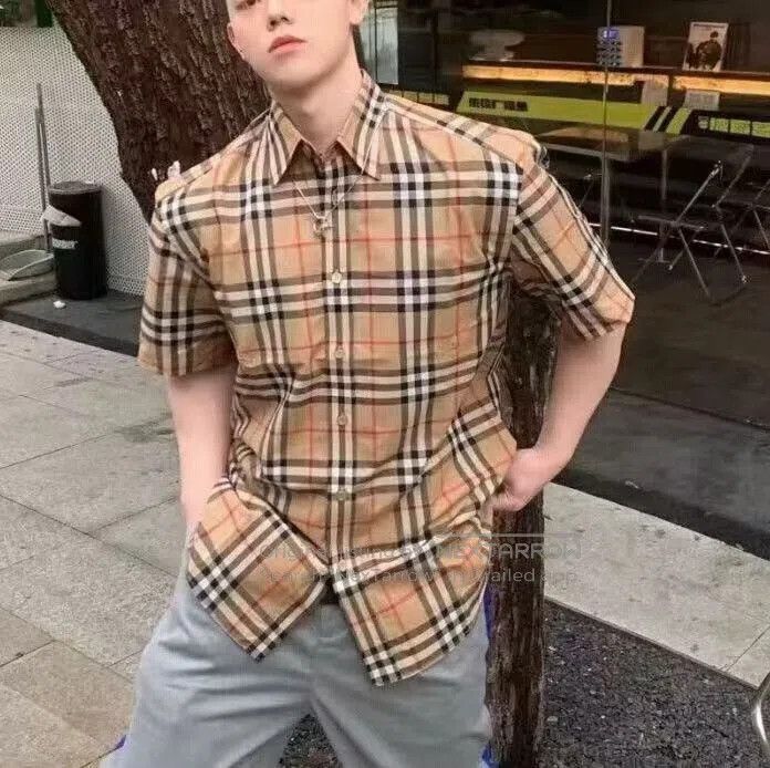 Burberry Burberry Brown Classic Check Cotton Shirt. Size US XL / EU 56 / 4 - 7 Thumbnail