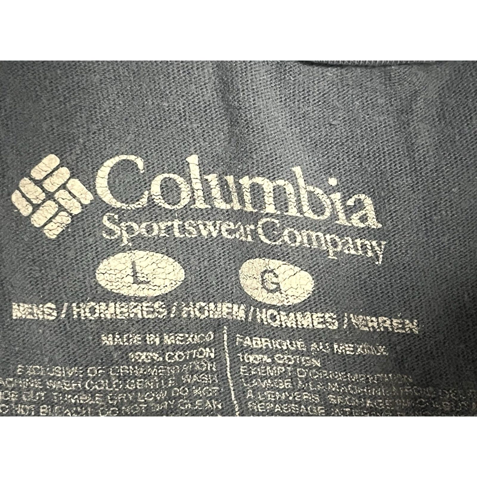 Vintage Columbia Shirt Dog Graphic Gray L Mens Regular T-Shirt Activewear Size Large Flaws See All pics Size US L / EU 52-54 / 3 - 7 Thumbnail