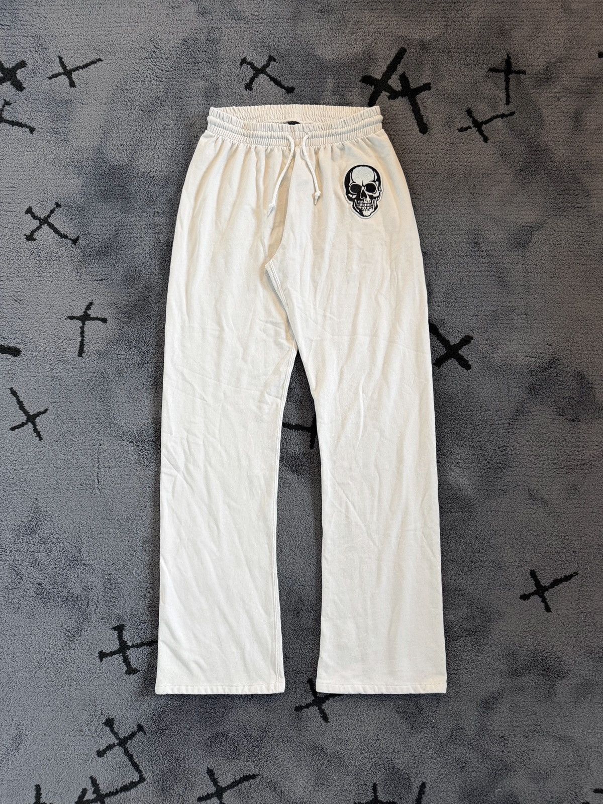 Number (N)ine SS04 Number (N)ine Dream Baby Dream White Skull Sweatpants Size US 32 / EU 48 - 2 Thumbnail