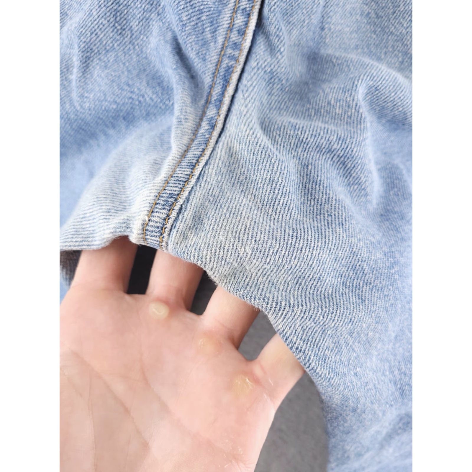 Levi's VINTAGE Levi's Jeans Mens 505 Straight 36x32 Blue Medium Wash Distressed Denim Regular Fit Button Size US 36 / EU 52 - 4 Thumbnail