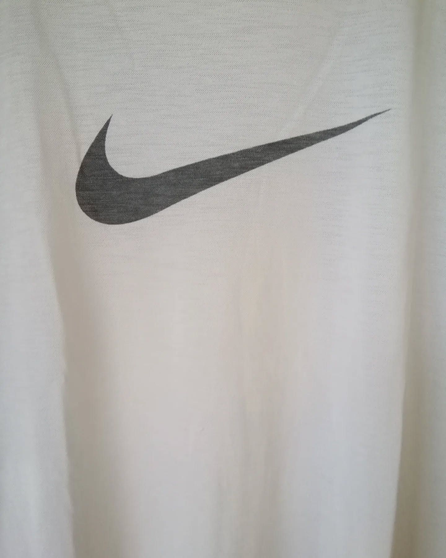 Nike Vintage Nike Team Training T-Shirt White Swoosh Jersey Size US XL / EU 56 / 4 - 2 Thumbnail
