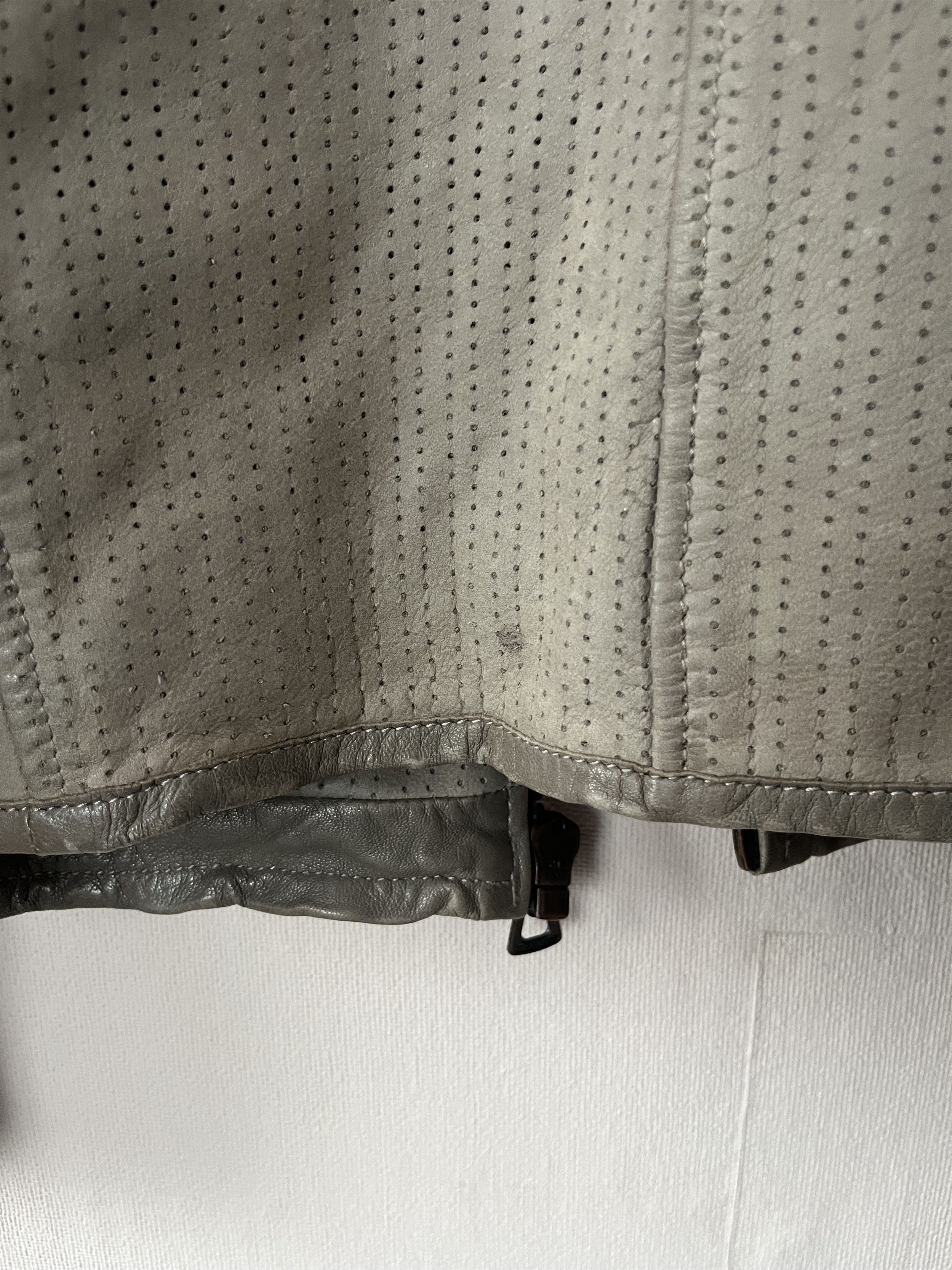 Hugo Boss HUGO BOSS Leather Jacket Beige Perforated Leather Julino S-M Size US S / EU 44-46 / 1 - 19 Thumbnail