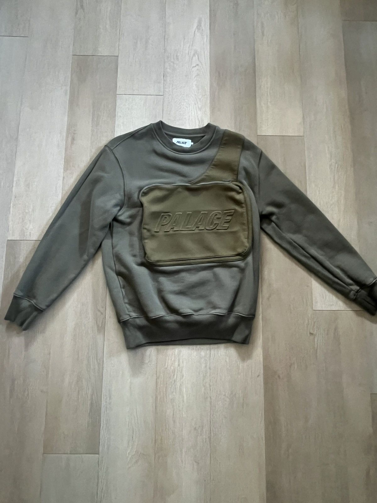 Palace Bag Crew - Olive