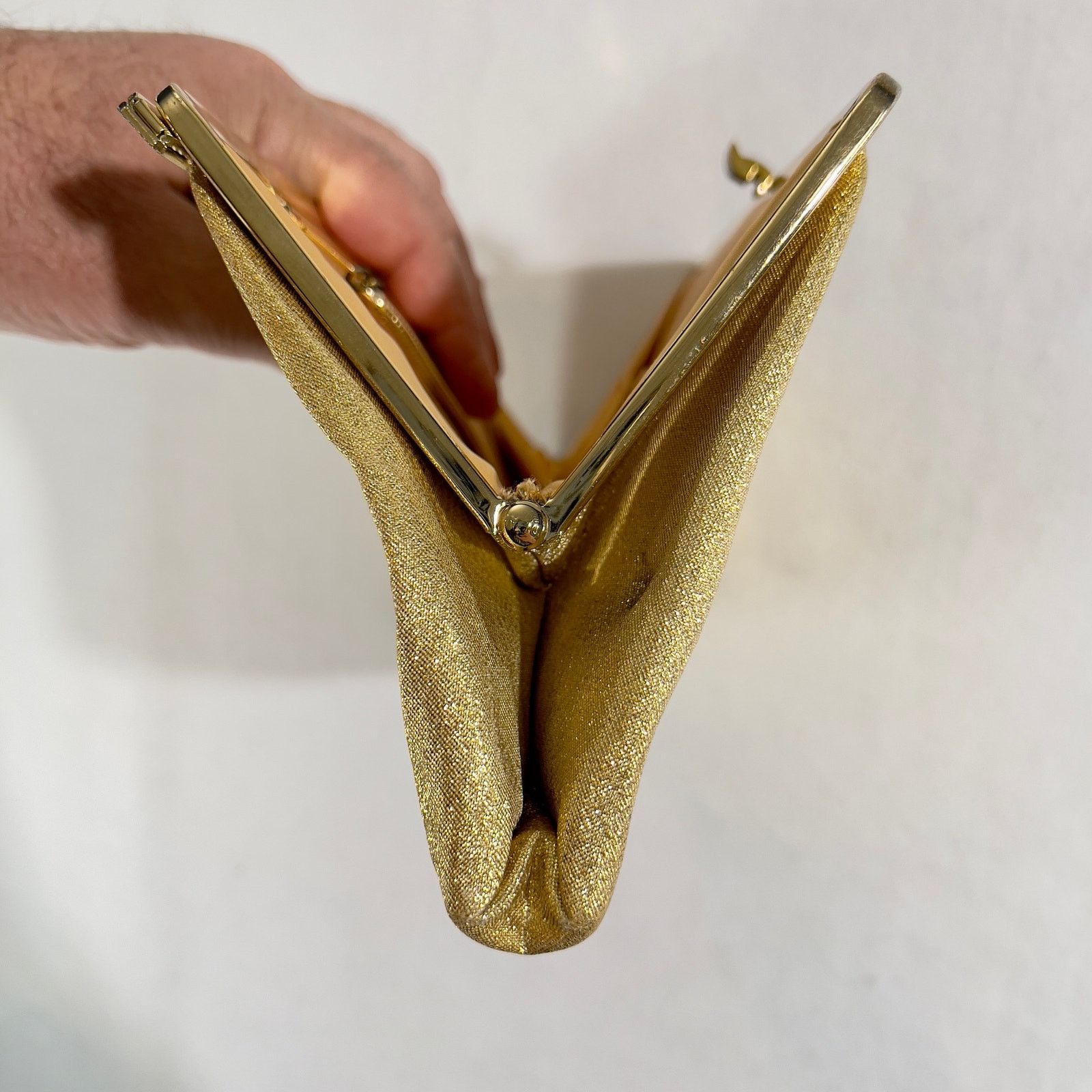 Vintage Clutch Purse Made in USA 11.5"x5.5" Gold Metallic Chain Size ONE SIZE - 9 Thumbnail