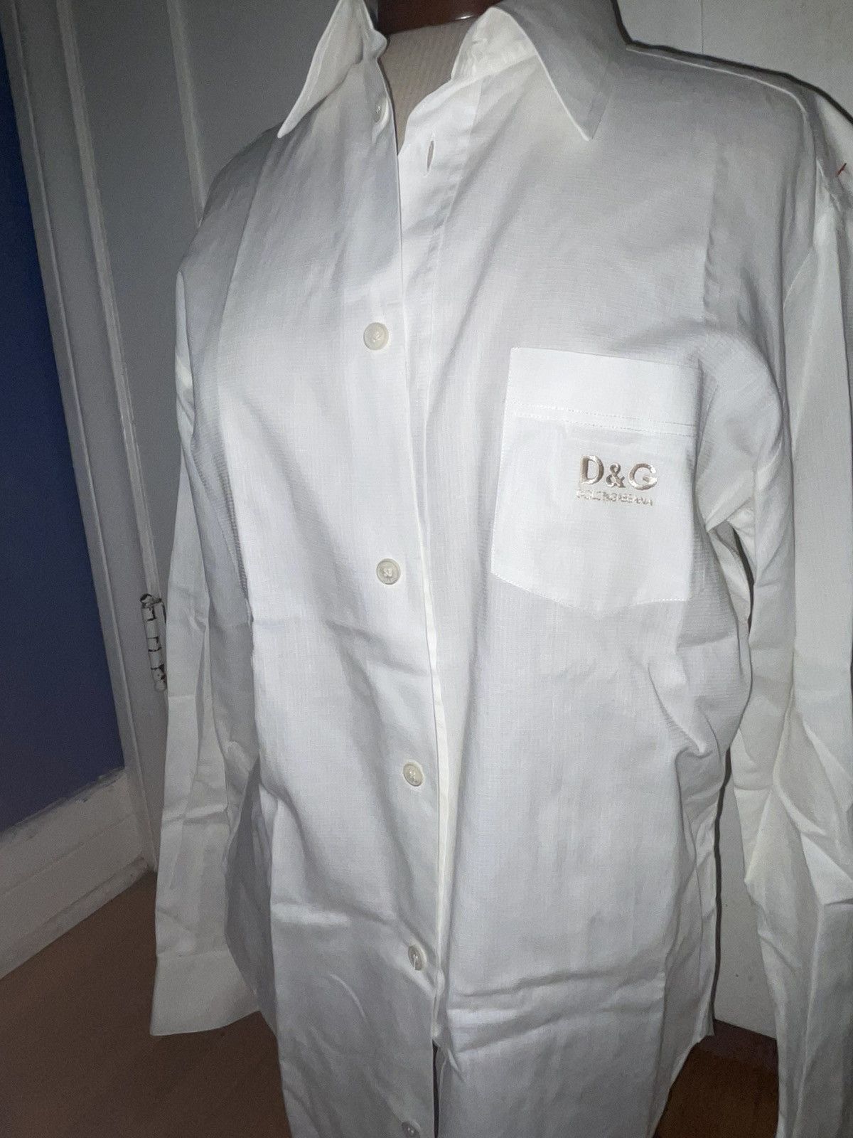 Dolce & Gabbana VTG Dolce & Gabbana White Button Down Logo Pocket Embroider Size US M / EU 48-50 / 2 - 1 Thumbnail