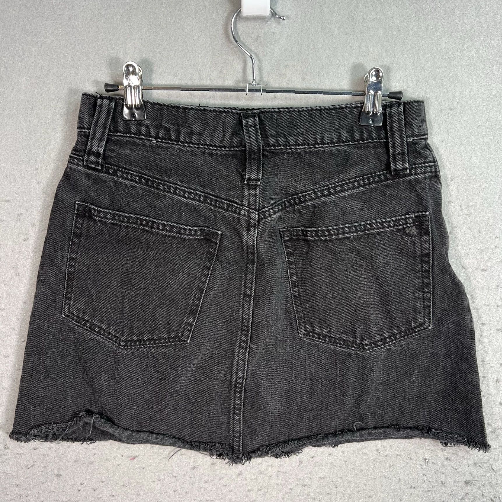 Madewell VINTAGE Madewell Skirt Women 24 Black Denim A-Line Mini Raw Hem 90s Punk Grunge Retro Pockets Womens Size 42" / US 20 - 4 Thumbnail