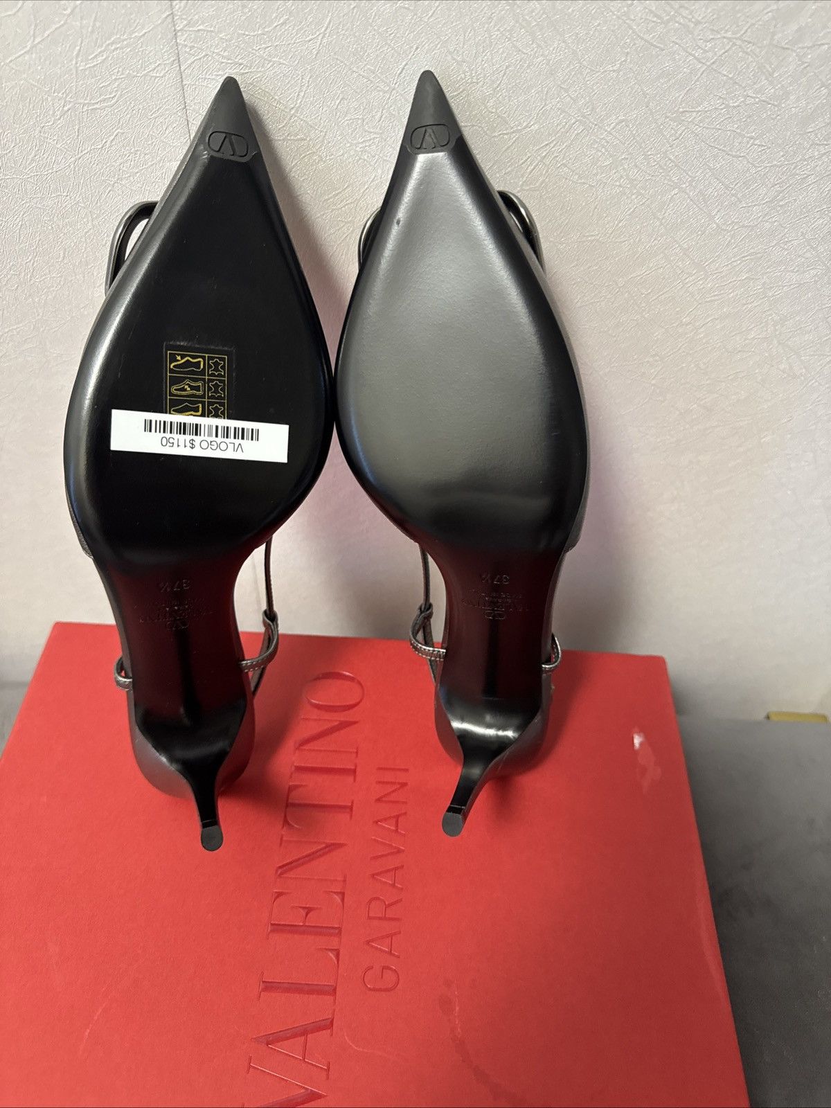 Valentino New Valentino Garavani VLOGO 80 Slingback Pump. 37.5. Size US 7.5 / IT 37.5 - 5 Thumbnail
