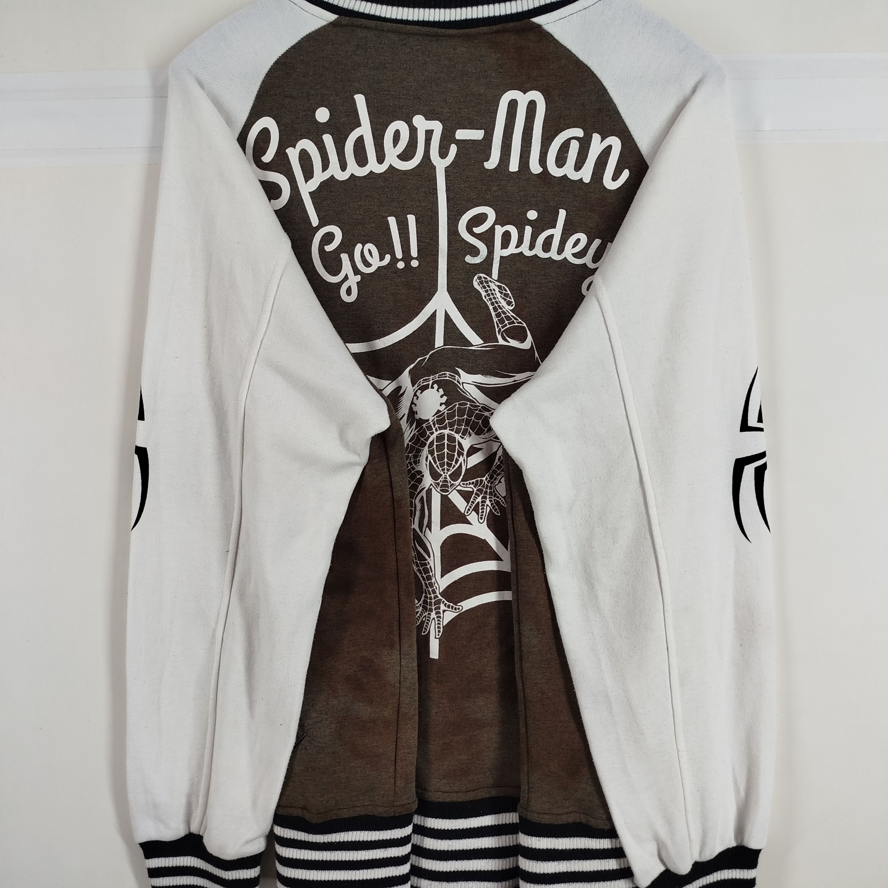 Universal Studios Vintage Spiderman Varsity Universal Studio Japan Backhit Size US L / EU 52-54 / 3 - 4 Thumbnail