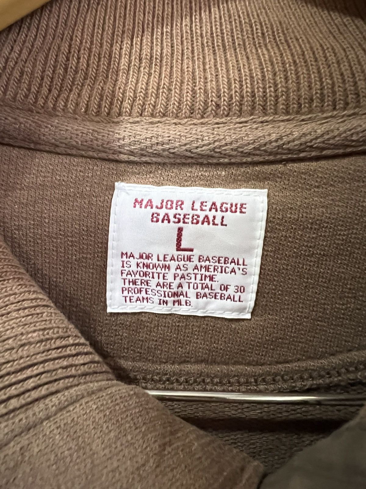 MLB 🔥Uniqlo MLB Los Angeles Angels Anaheim Button Long Sleeve Size US M / EU 48-50 / 2 - 12 Thumbnail