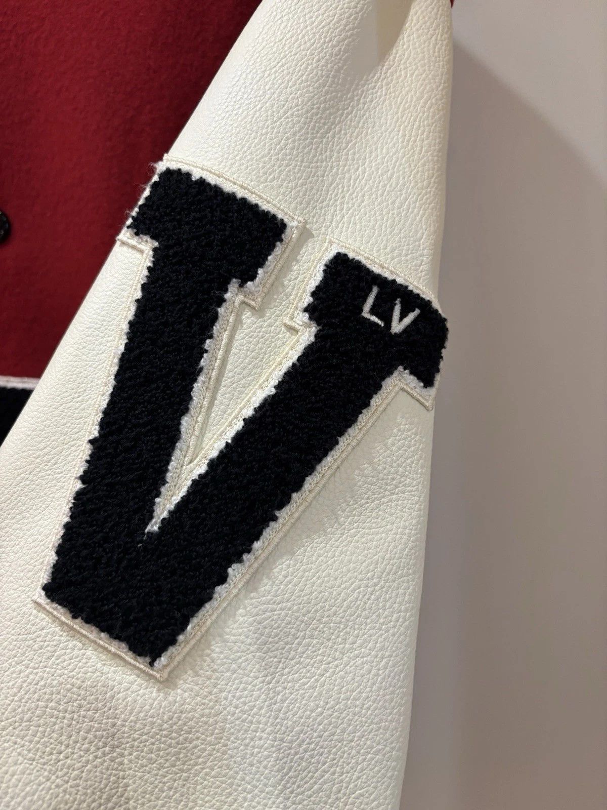 Louis Vuitton Louis Vuitton Virgil FW19 Varsity Size US L / EU 52-54 / 3 - 5 Thumbnail