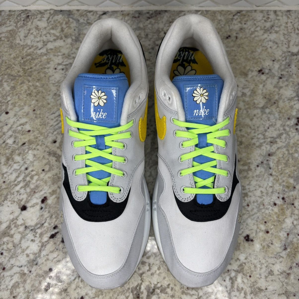 Nike Size 11-Nike Air Max 1 Daisy Gently Worn W Box Size US 11 / EU 44 - 6 Thumbnail