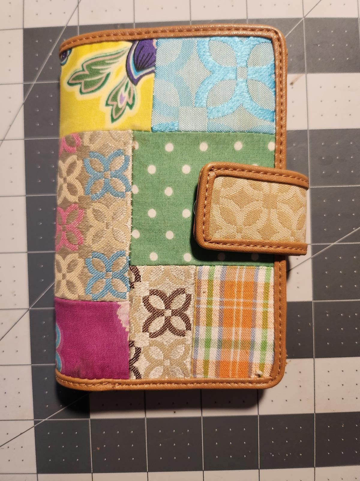 Relic Relic colorful patchwork bifold wallet, snap closure, NWOT Size ONE SIZE - 1 Thumbnail