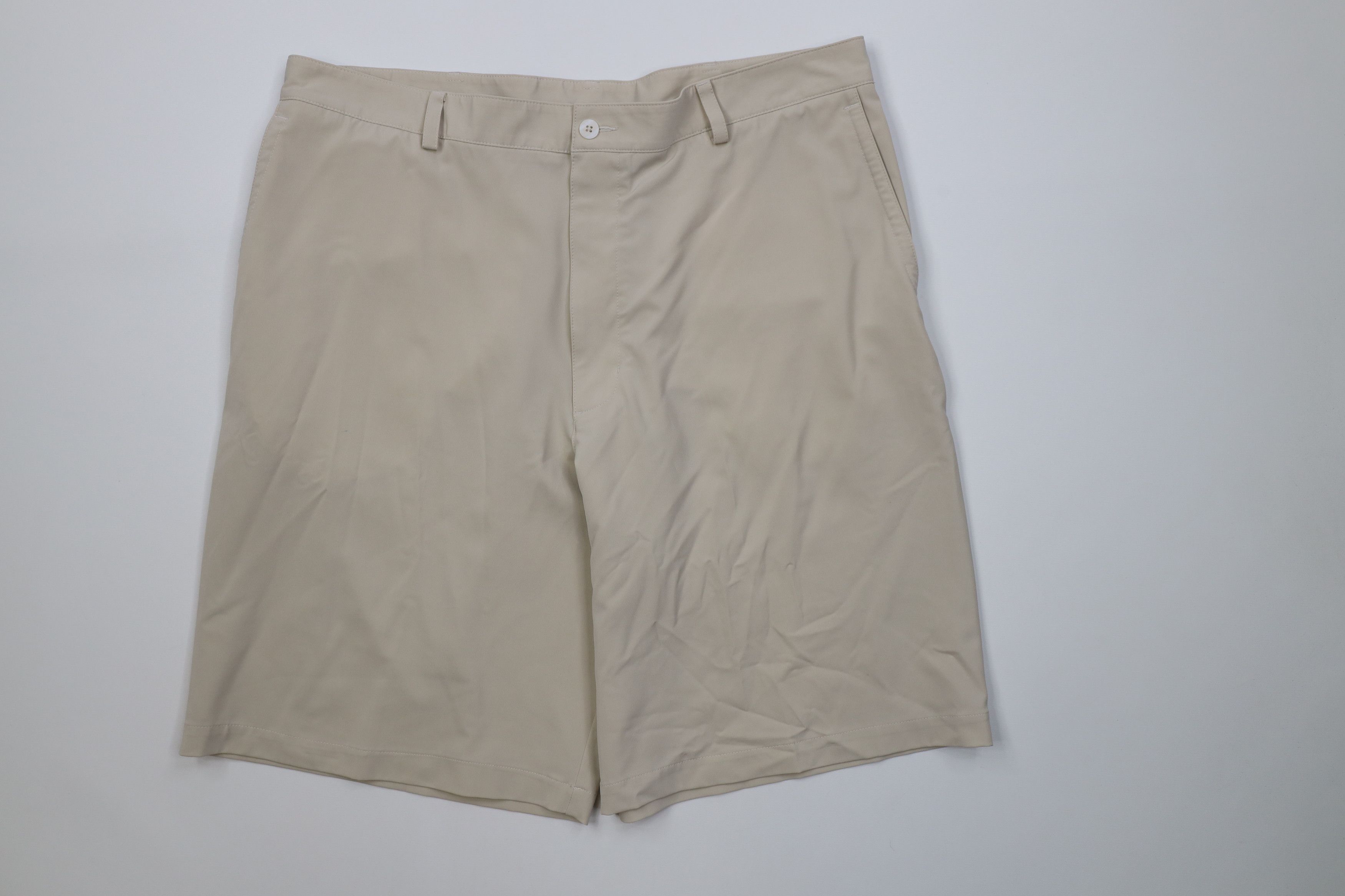 Nike Vintage Y2K Nike Golf Mini Swoosh Tech Chino Shorts Stone Size US 38 / EU 54 - 1 Thumbnail