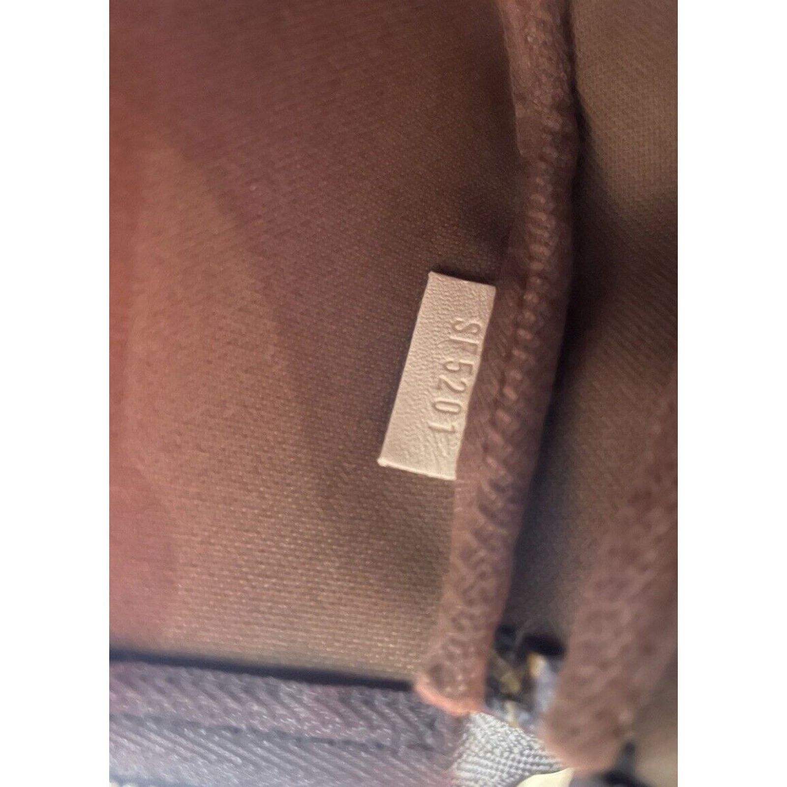 Louis Vuitton Louis Vuitton Mini Pochette Accessoires Monogram Size ONE SIZE - 12 Thumbnail