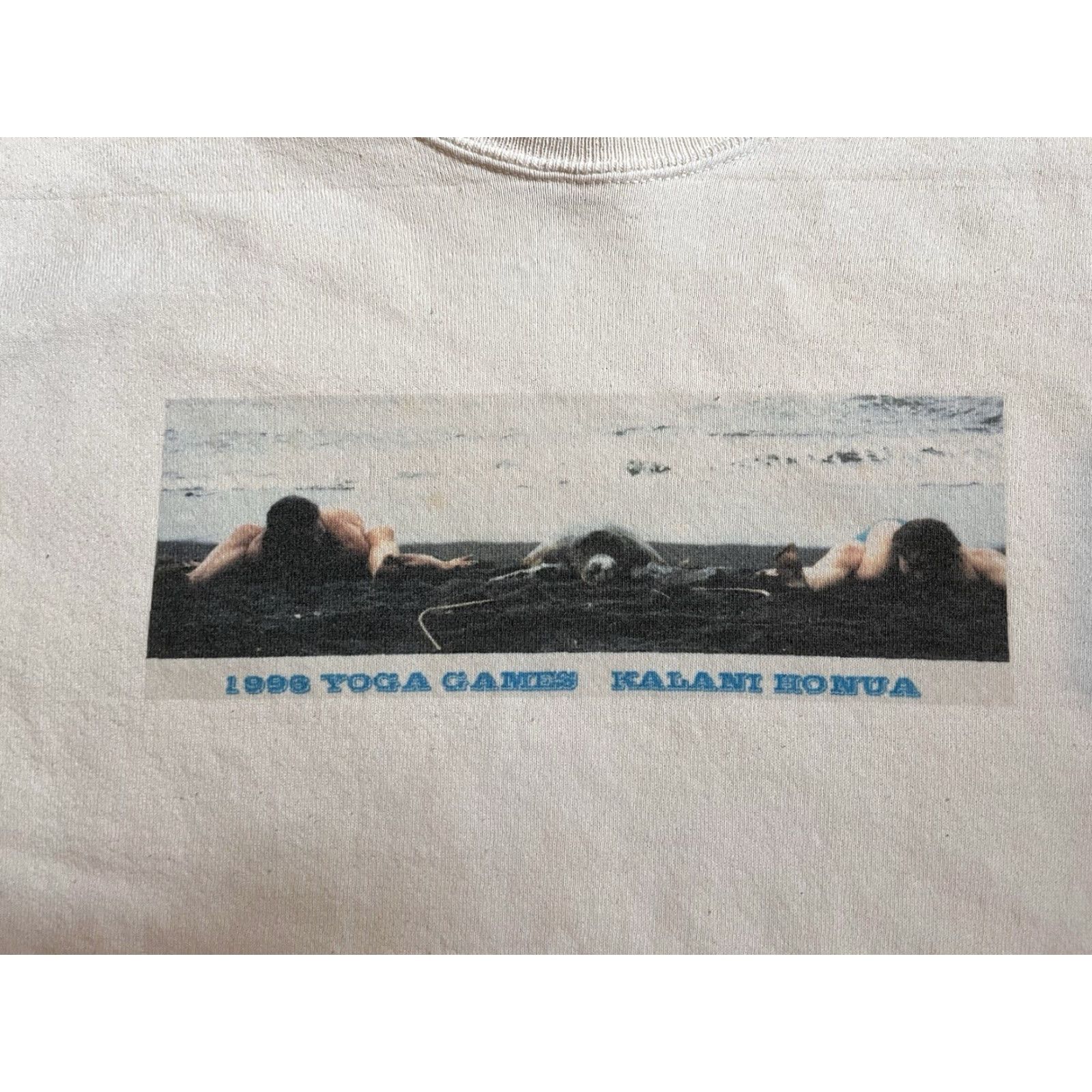 Hanes VINTAGE 1996 Yoga Games Kalani Honua Hawaii Sweatshirt Men’s Large White Hanes Size US L / EU 52-54 / 3 - 3 Thumbnail