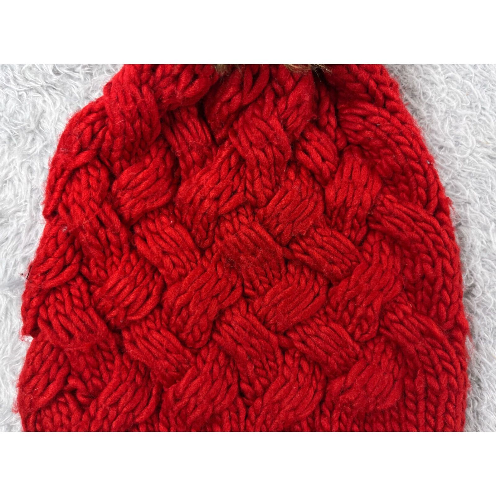 Vintage Berkshire Fashions Beanie One Size Red Knit Acrylic Blend Faux Fur Pom Toque Weave Outdoor Ski Womens Size ONE SIZE - 2 Thumbnail