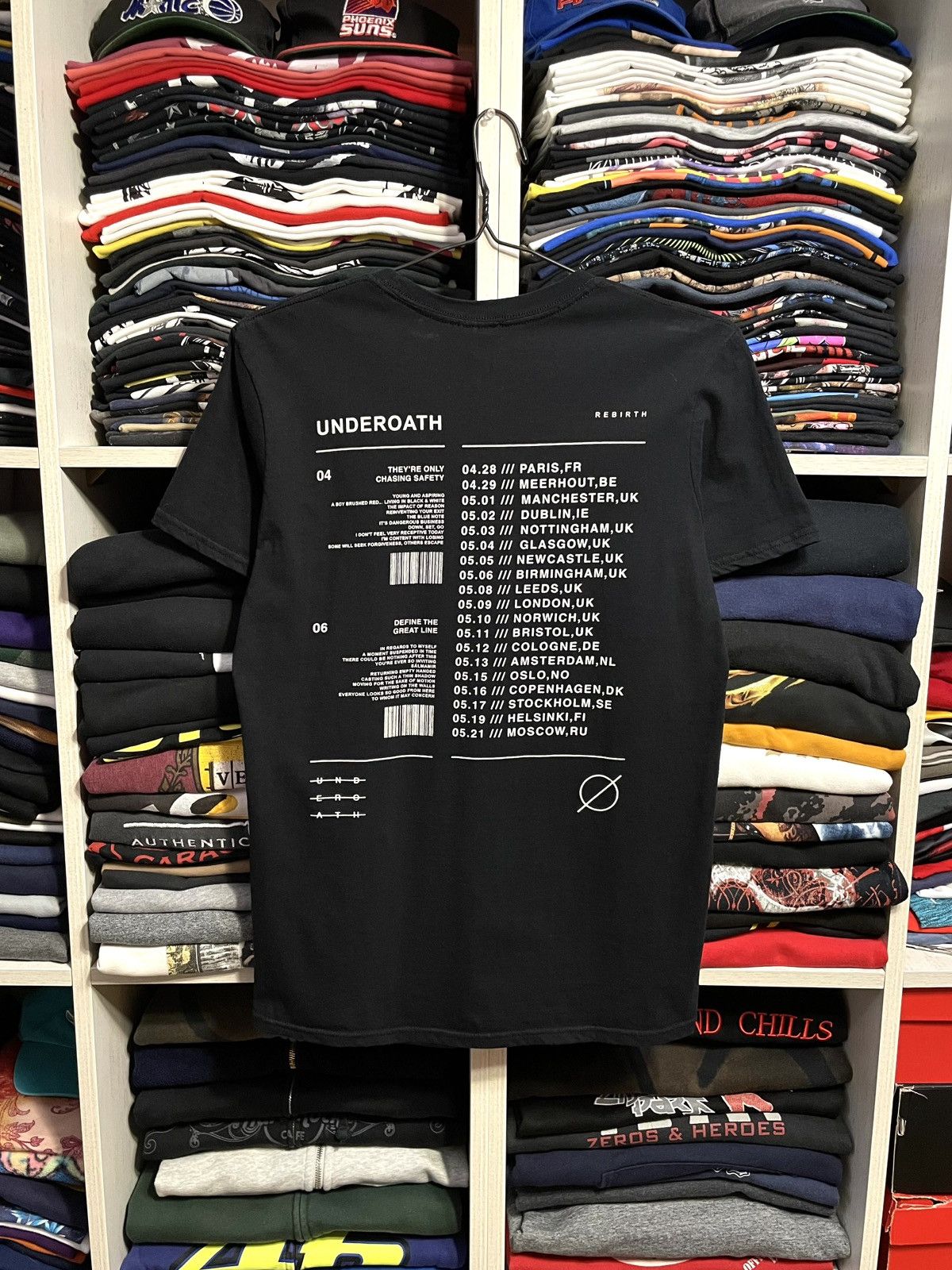 Band Tees Underoath Rebirth 2016 Tour Rock Emo Band T-Shirt Vintage Size US M / EU 48-50 / 2 - 1 Thumbnail