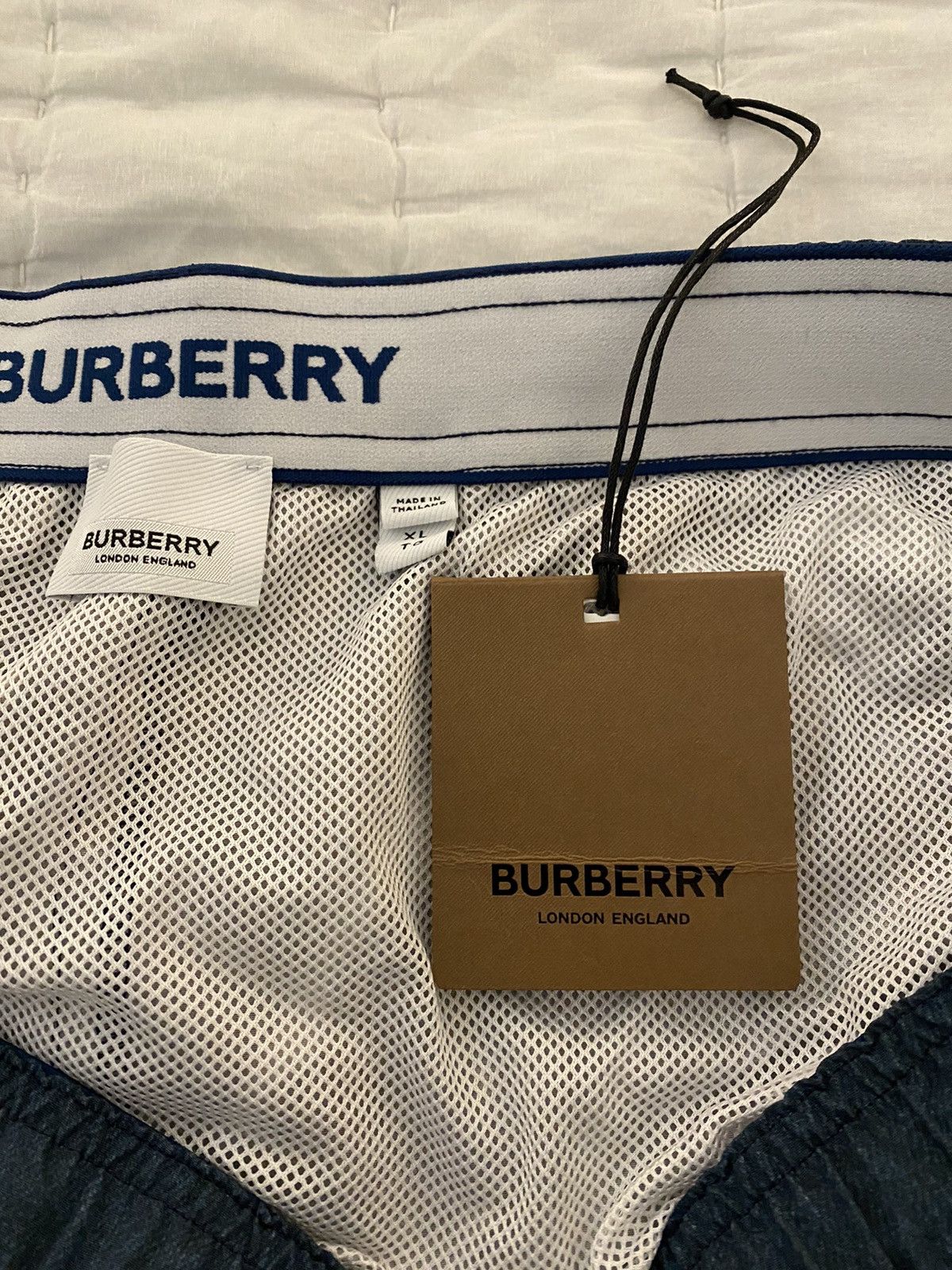 Burberry Burberry Shark Print Swim Shorts XL Size US 38 / EU 54 - 6 Thumbnail