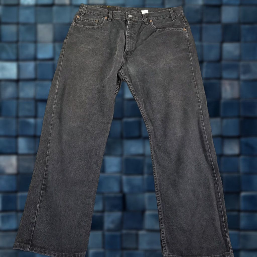 Levi's VINTAGE Levi's 505 Jeans Men 36X30 Dark Denim Black Relaxed Fit Canadian Made Size US 36 / EU 52 - 1 Thumbnail