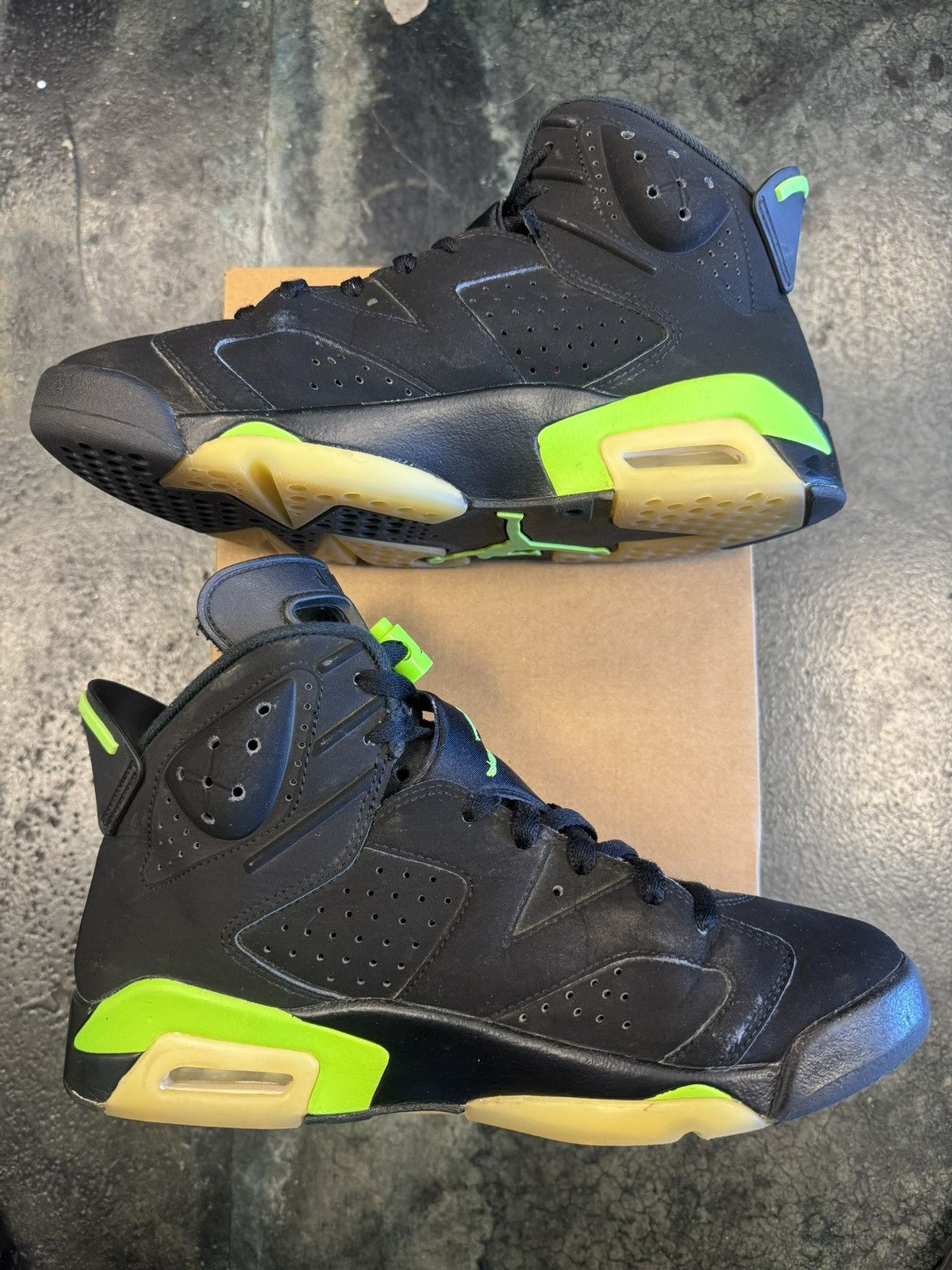 Jordan Brand Jordan 6 Electric Green Size US 8 / EU 41 - 2 Thumbnail