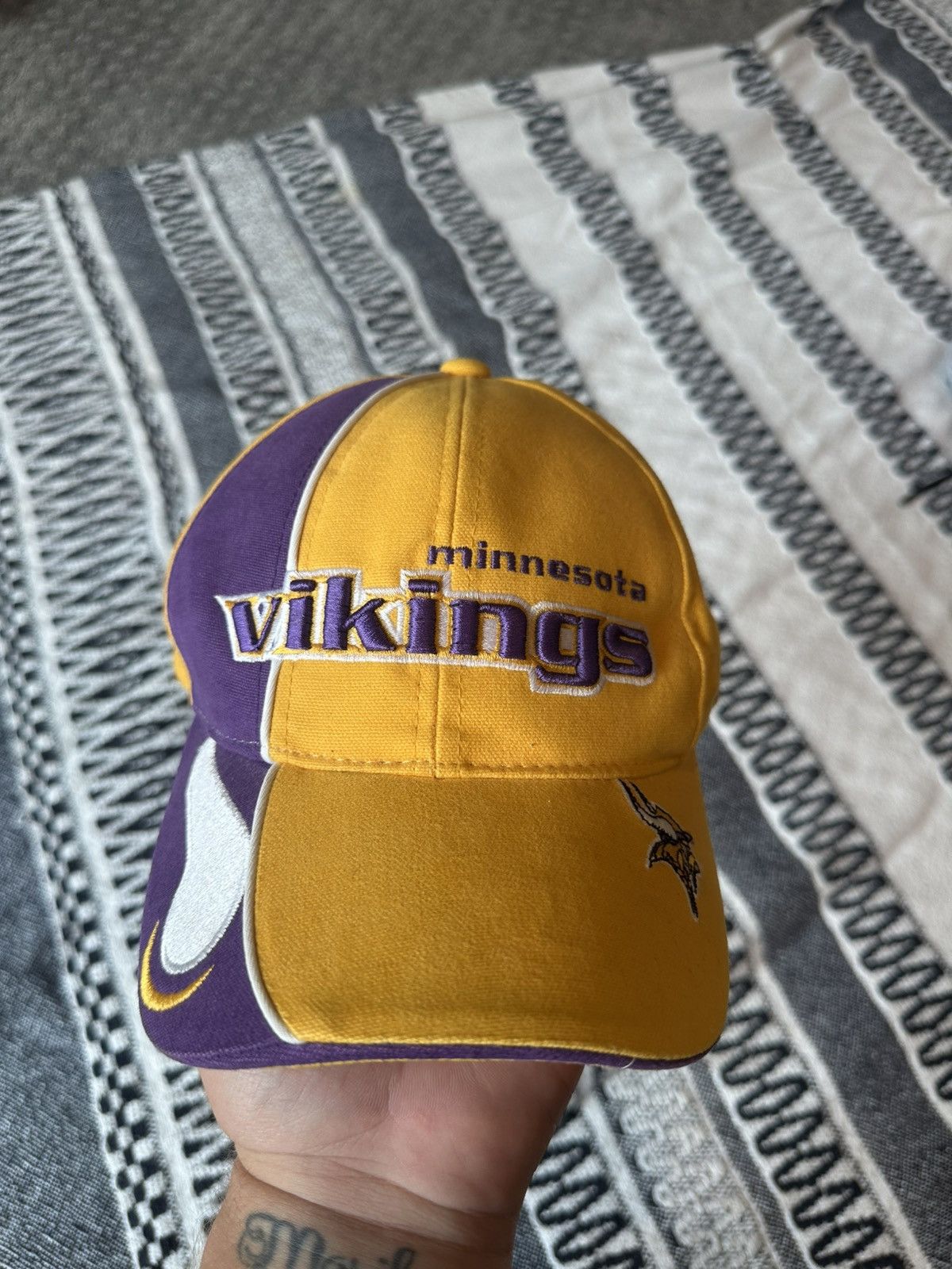 Reebok Minnesota Vikings NFL Pro Line Reebok Hat Purple Gold Size ONE SIZE - 1 Thumbnail