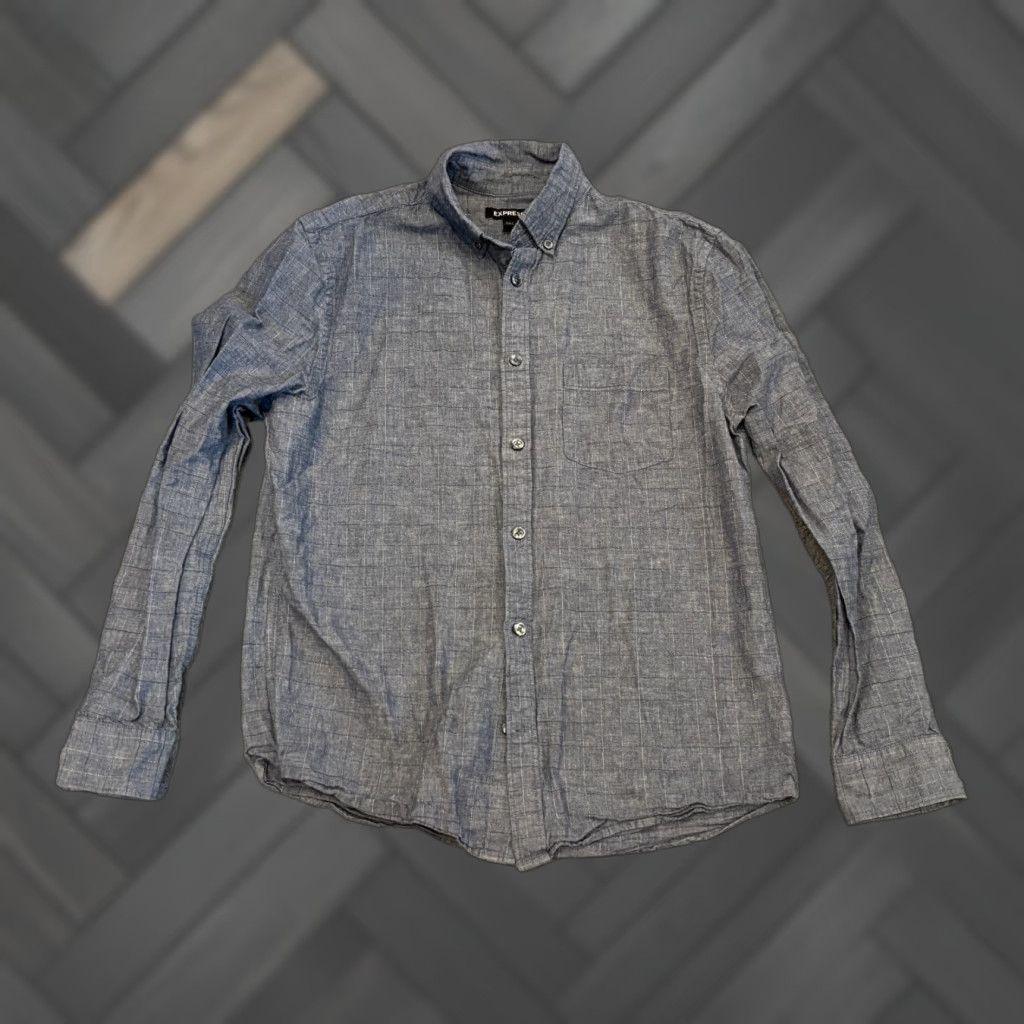 Express VINTAGE not included; use original. New title: Express Chambray Shirt Mens Small Long Sleeve Button Blue Plaid Casual Size US S / EU 44-46 / 1 - 1 Thumbnail