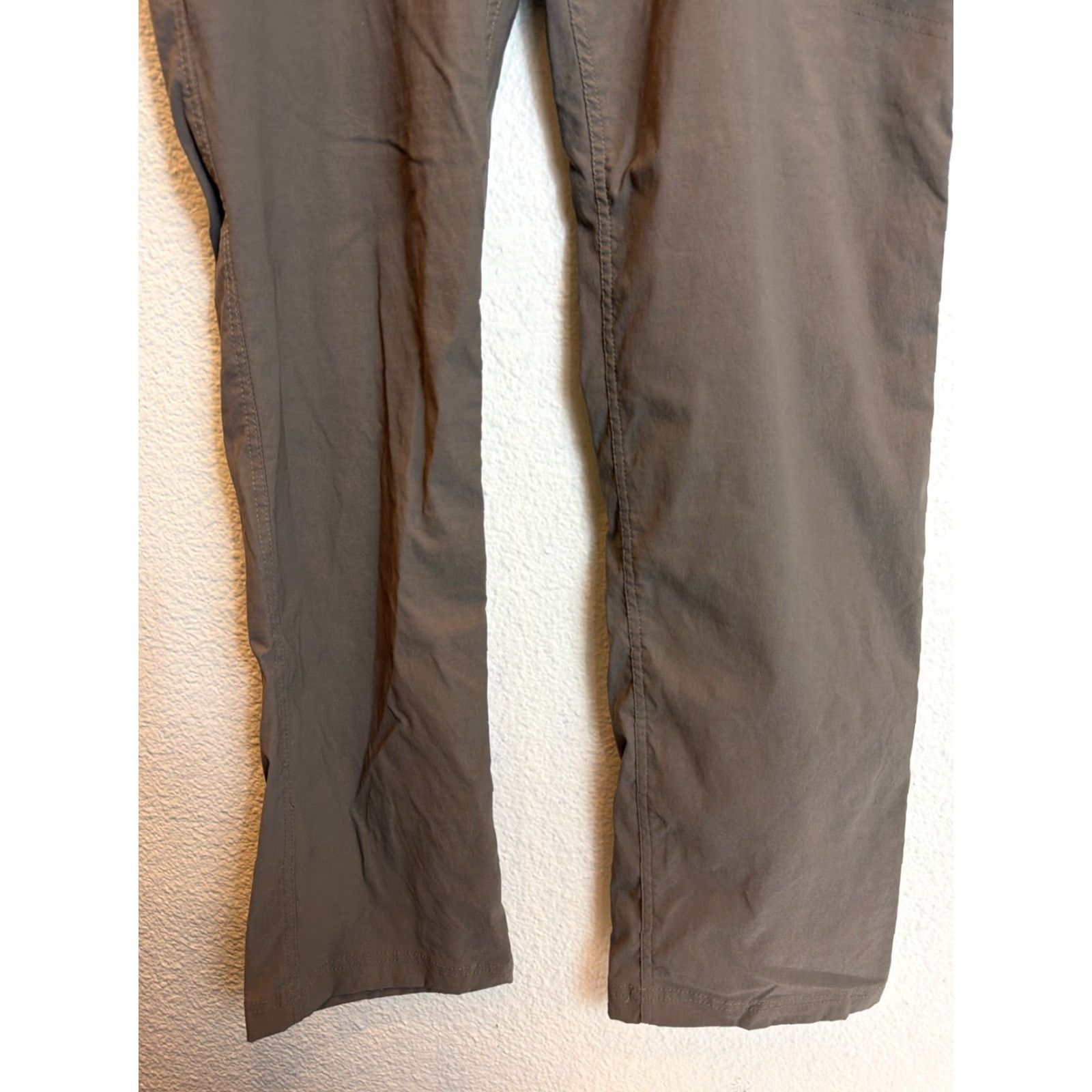 Eddie Bauer VINTAGE Eddie Bauer Women’s Cargo Pants Olive Nylon Spandex 36x31 Size 16 Womens Size 38" / US 16 / IT 52 - 3 Thumbnail