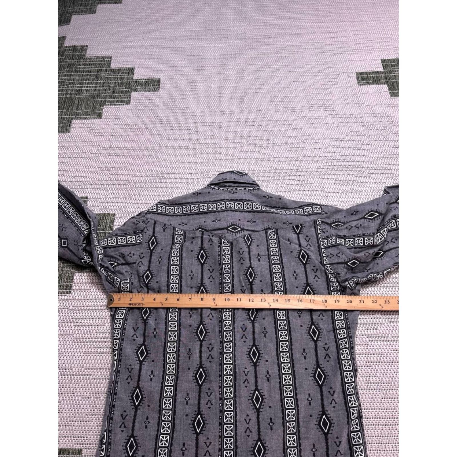 Vintage Panhandle Slim Shirt Mens 15.5 Gray Black Cotton Aztec Geometric Western Collar Slimming Casual Dress Shirt Mens Medium? Size US L / EU 52-54 / 3 - 4 Thumbnail