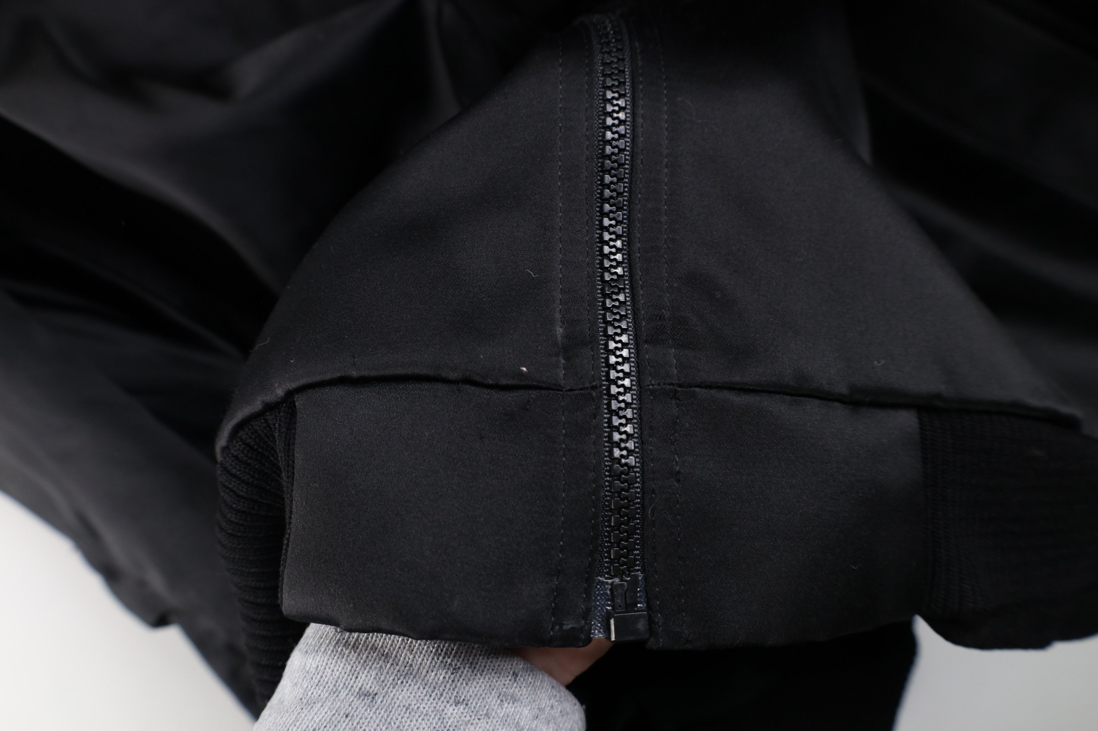 Nike Vintage 90s Nike Racing Team James Satin Bomber Jacket Black Size US L / EU 52-54 / 3 - 7 Thumbnail