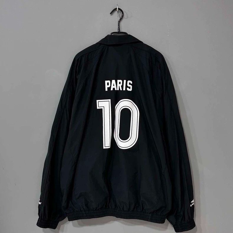 Balenciaga Balenciaga Soccer SS24 Manchester United 3b Embroidered Coa Size US M / EU 48-50 / 2 - 4 Thumbnail