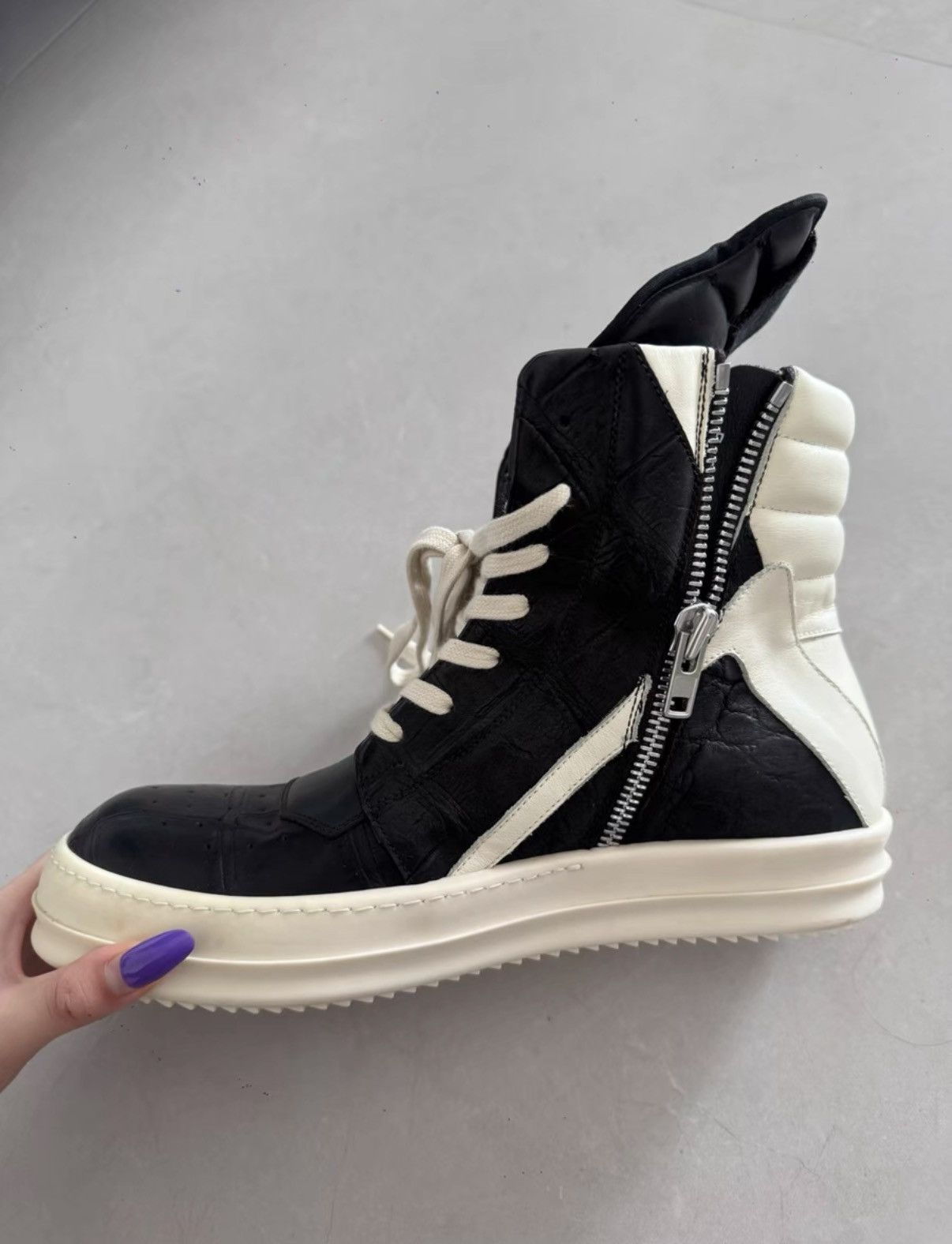 Rick Owens Rick Owens Main Line Reverse Triangle Crocodile Leather K37 Size US 8 / EU 41 - 1 Thumbnail