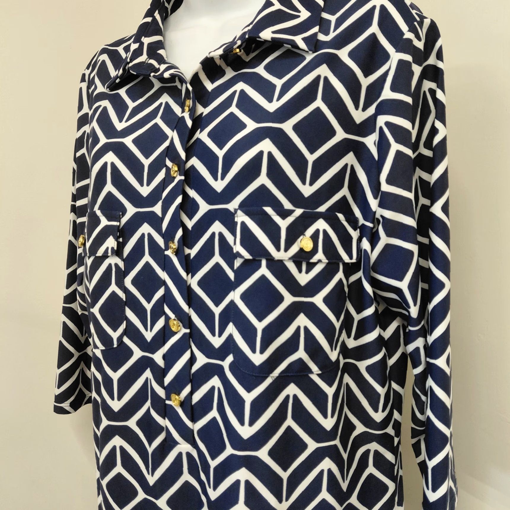 Vintage Jude Connally Shirt Dress Women's Large Blue/White Geometric Button Knit 3/4 Sleeve Knee Length VINTAGE? No, not vintage. Size L / US 10 / IT 46 - 6 Thumbnail